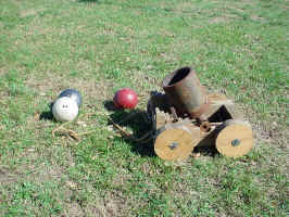 Bowling Ball Motar.jpg (371321 bytes)