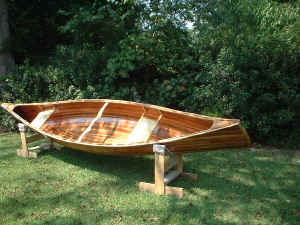 Canoe Finished 1.JPG (73410 bytes)