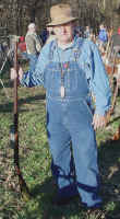 Hoot Al At Log Shoot copy.jpg (161861 bytes)